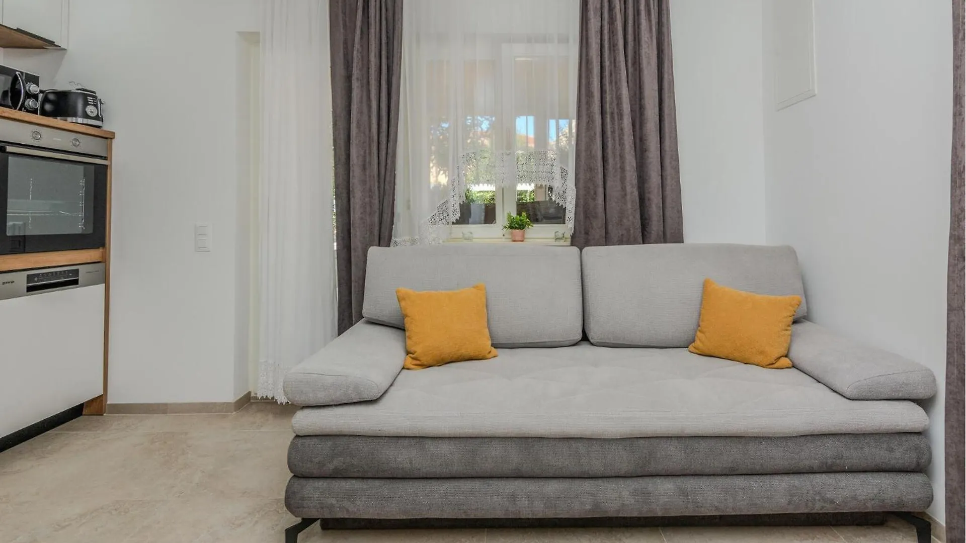 Cozy Apartment In Vir With Wifi 0*,