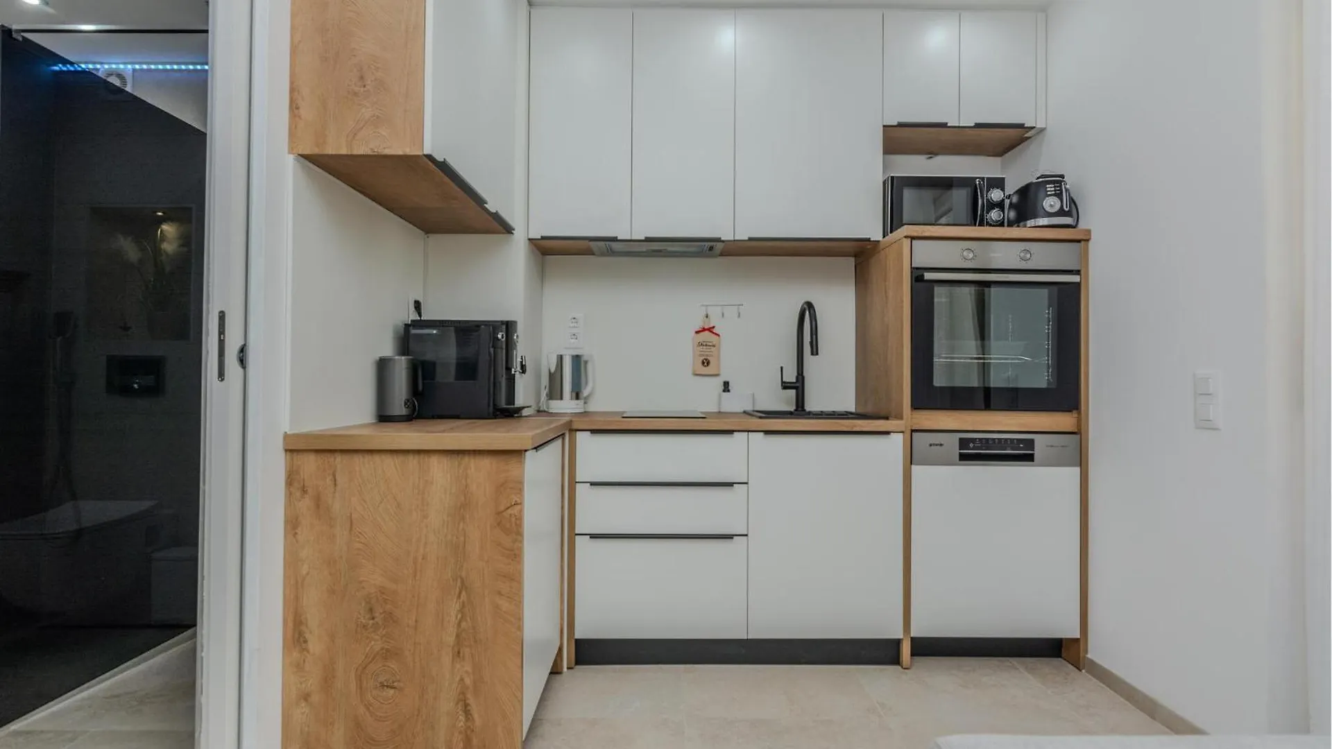 Cozy Apartment In Vir With Wifi