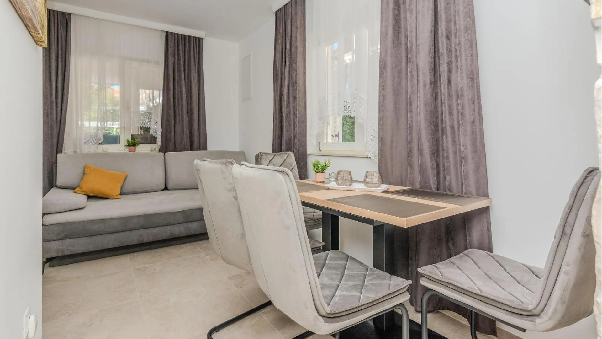 Cozy Apartment In Vir With Wifi